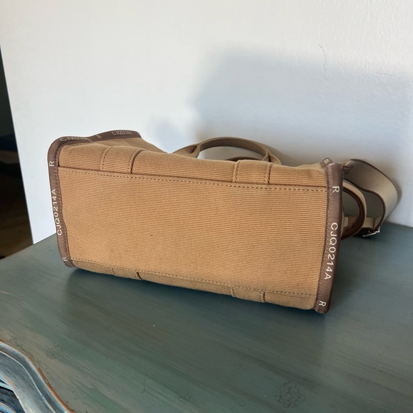 Marc Jacobs Jacquard Medium Tote - Picture 7 of 7